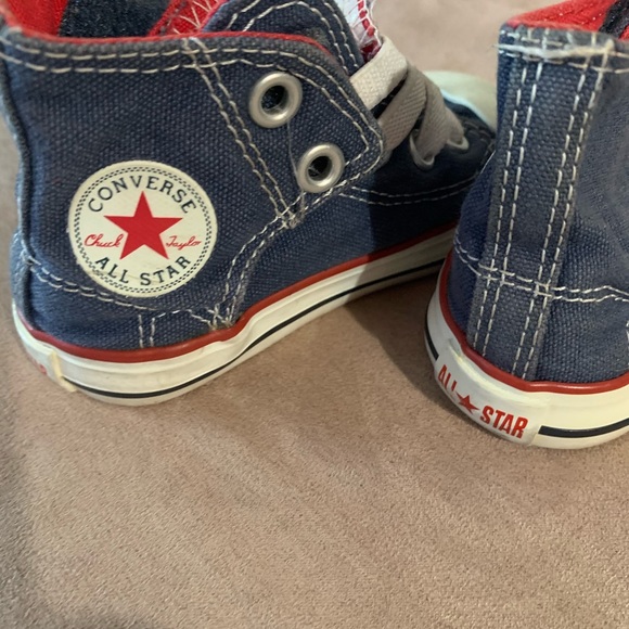 Converse Toddler size 5 - Picture 2 of 3